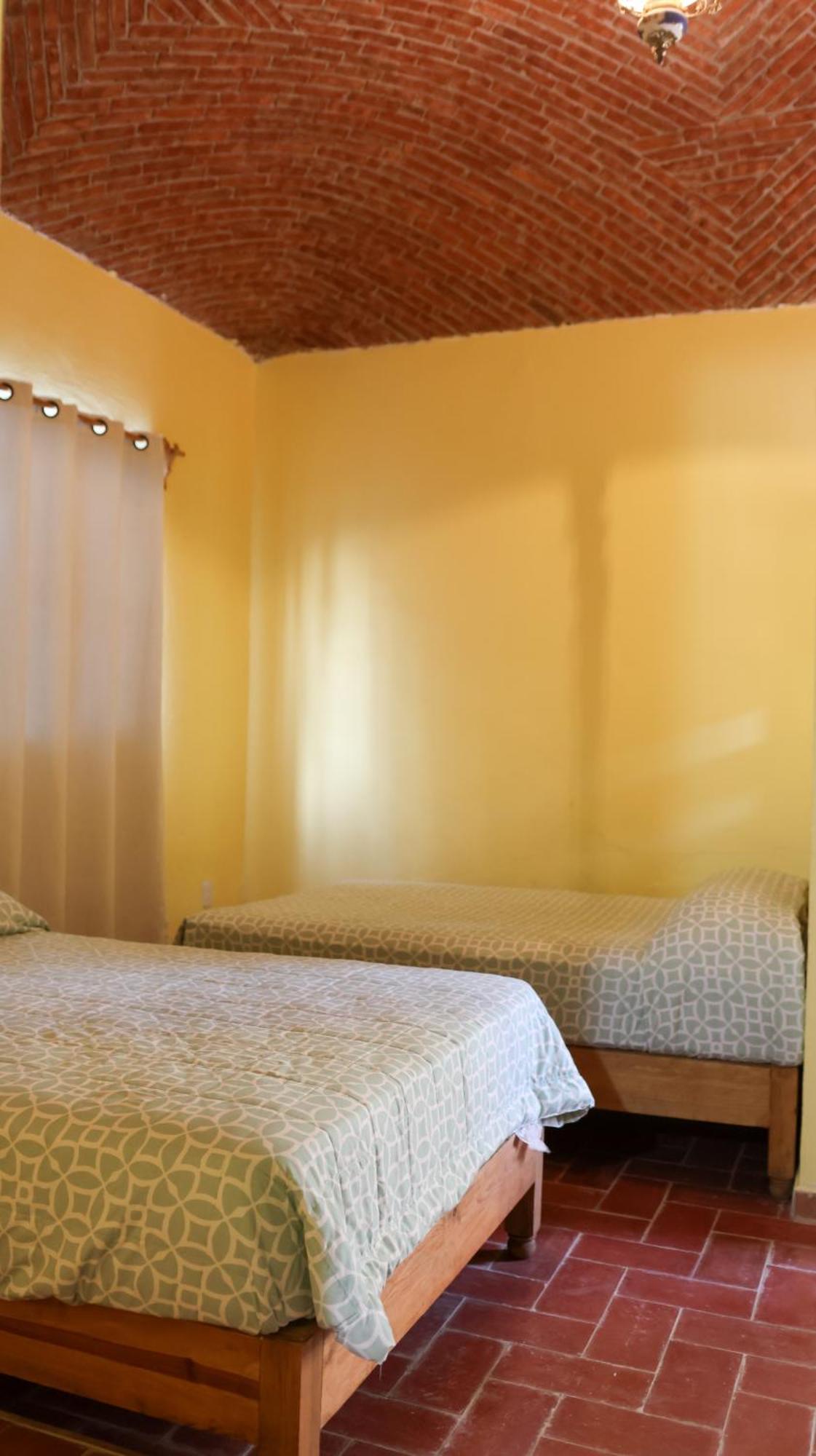 Posada La Mora - Hospedaje Panoramico กัวนาฮัวโต ภายนอก รูปภาพ